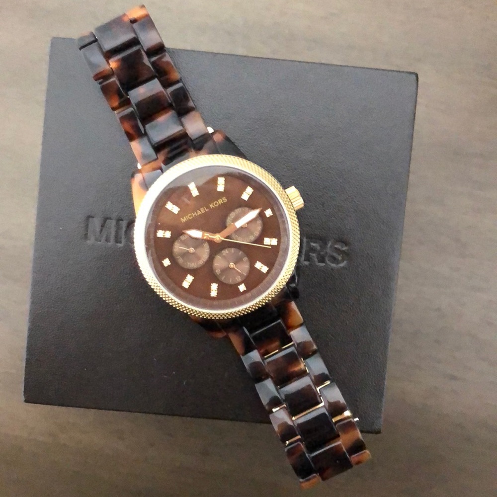 Michael Kors tortoiseshell watch